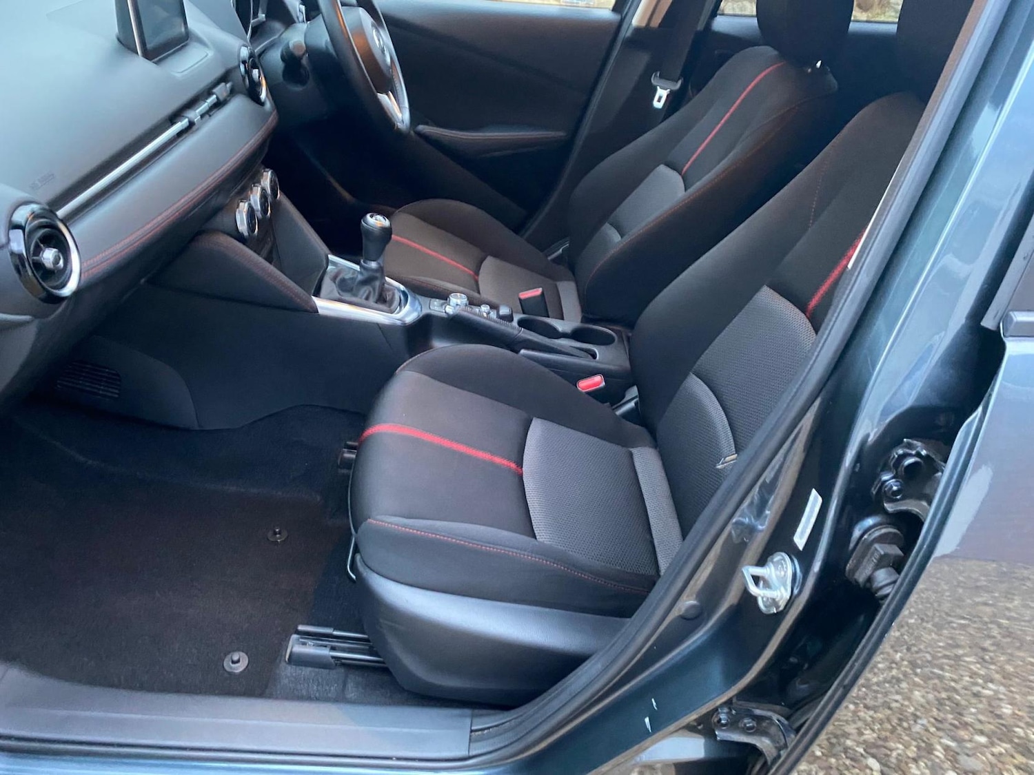 Used Mazda Mazda2 2016 for sale - 76960683: Photo 11