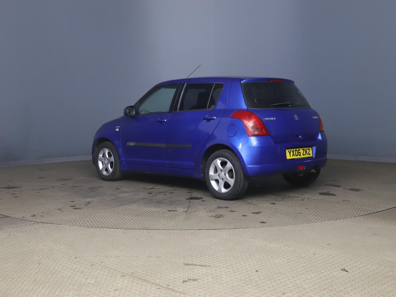 Used Suzuki Swift 2006 for sale - 77132100: Photo 2