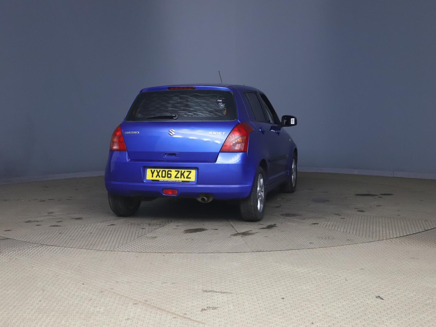 Used Suzuki Swift 2006 for sale - 77132100: Photo 5