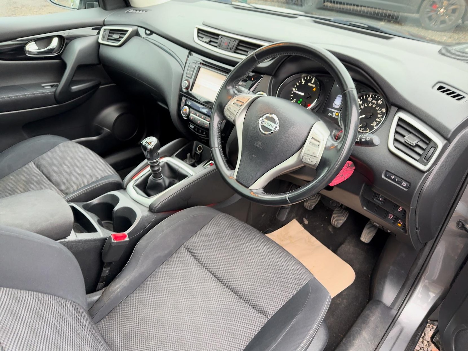 Used Nissan Qashqai 2014 for sale - 76691385: Photo 25