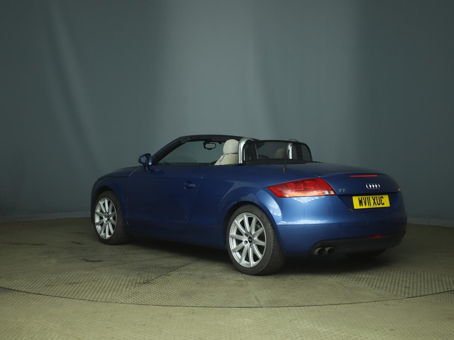 Used Audi TT 2011 for sale - 76178187: Photo 2