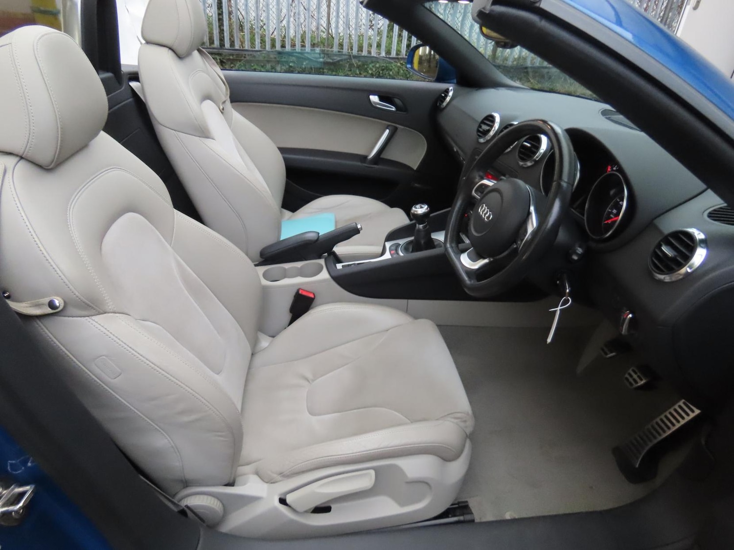 Used Audi TT 2011 for sale - 77048037: Photo 6