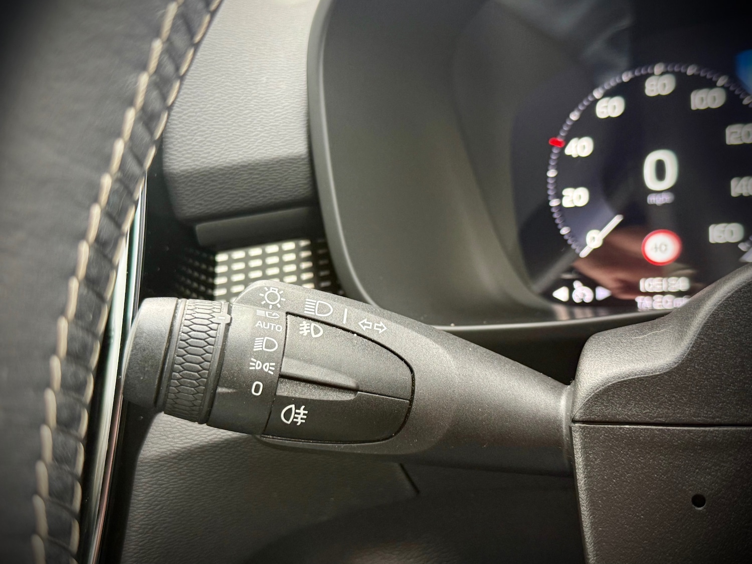 Used Volvo XC40 2019 for sale - 76974719: Photo 65