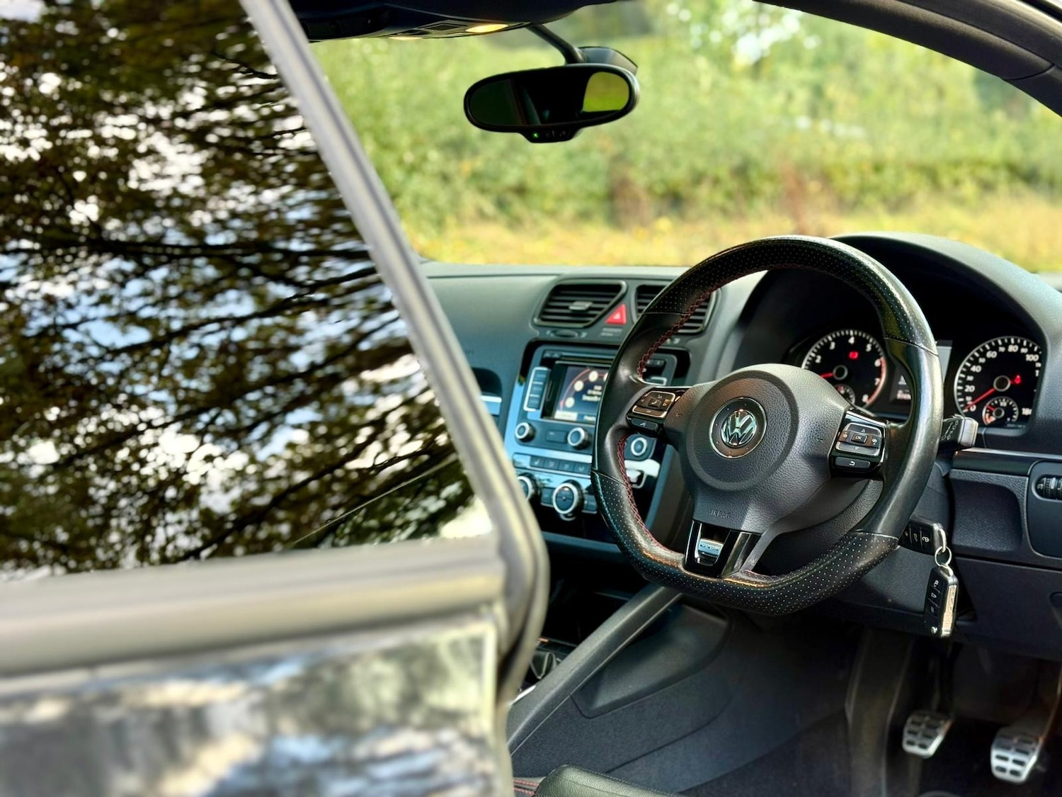 Used Volkswagen Scirocco 2013 for sale - 76483248: Photo 3