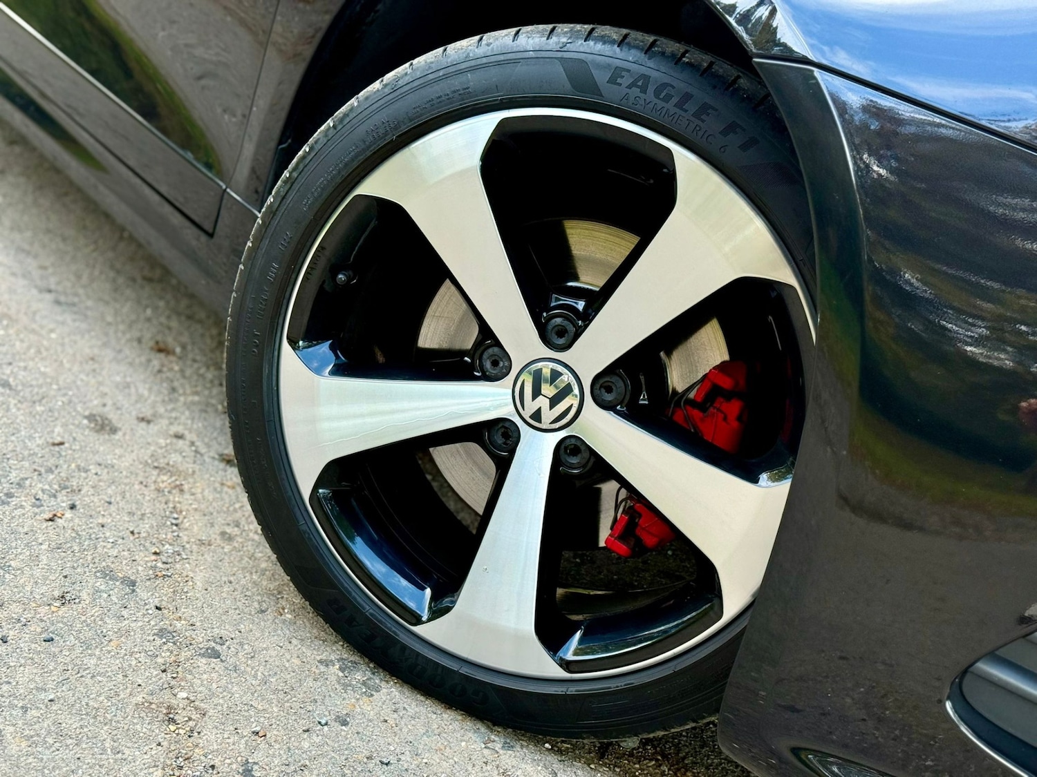 Used Volkswagen Scirocco 2013 for sale - 76483248: Photo 4