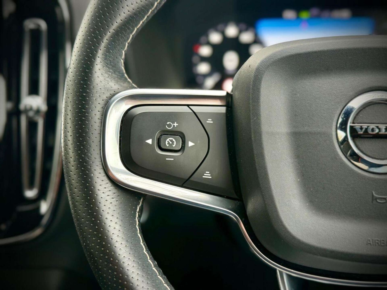 Used Volvo XC40 2019 for sale - 77270962: Photo 62