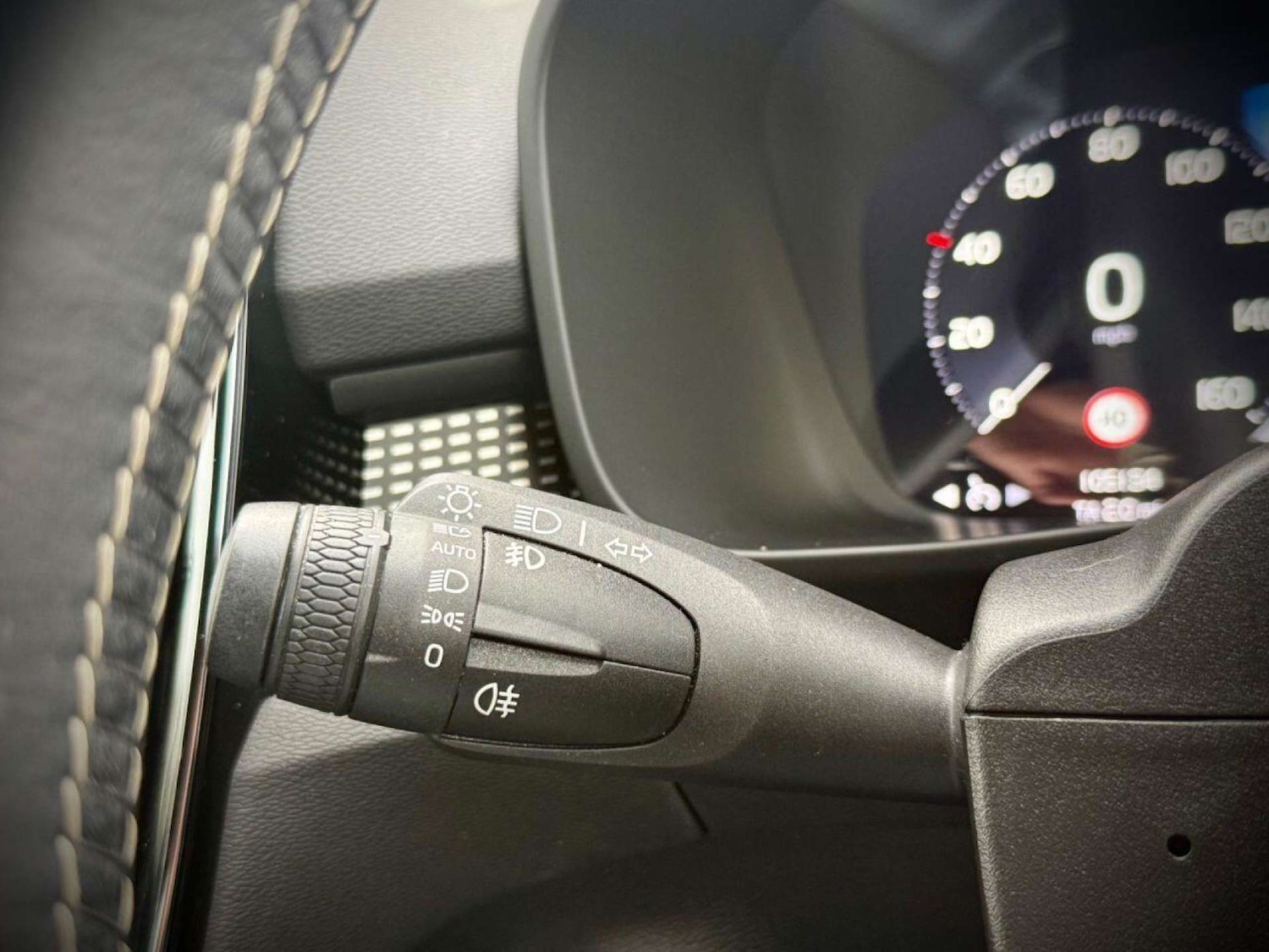 Used Volvo XC40 2019 for sale - 77270962: Photo 65