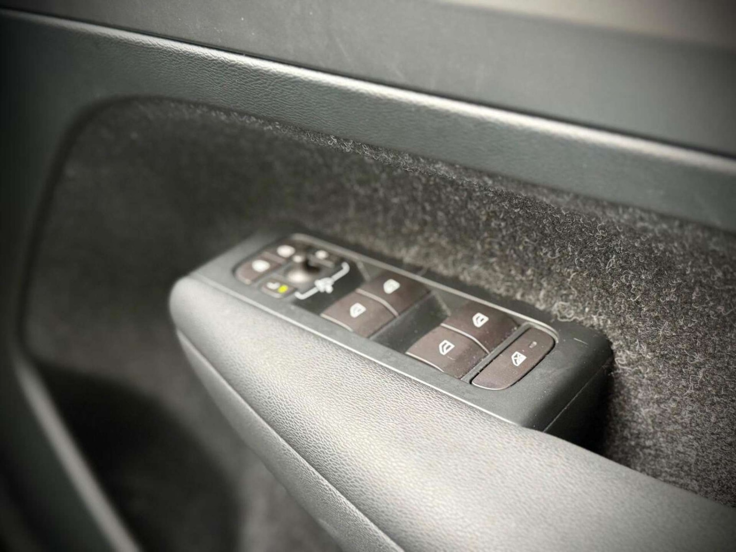 Used Volvo XC40 2019 for sale - 77270962: Photo 72