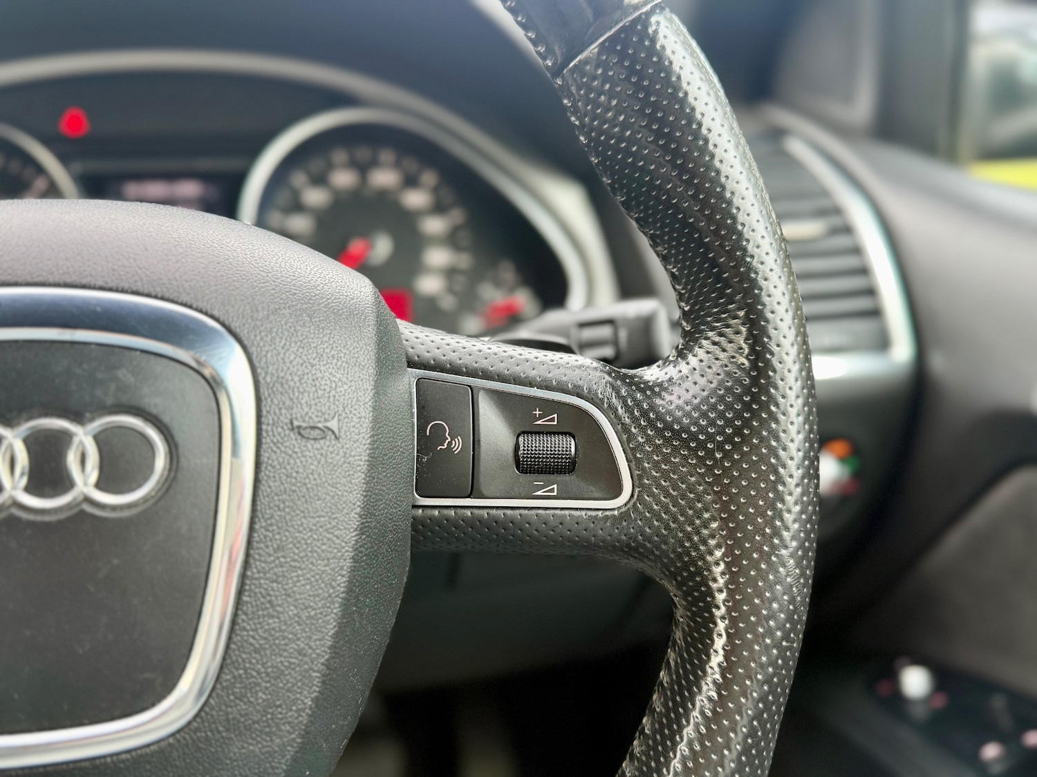 Used Audi Q7 2010 for sale - 77189556: Photo 17