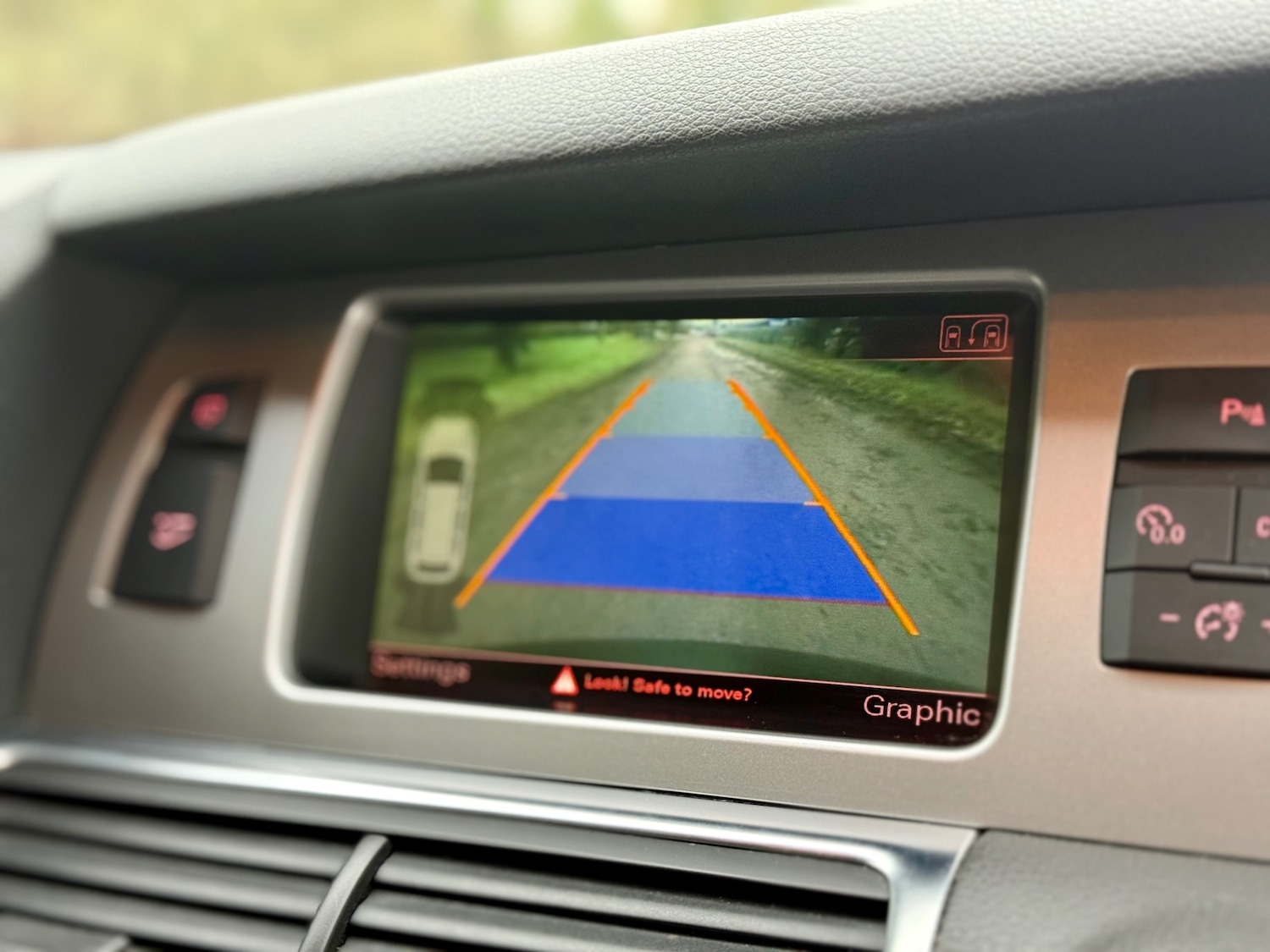 Used Audi Q7 2010 for sale - 77189556: Photo 4