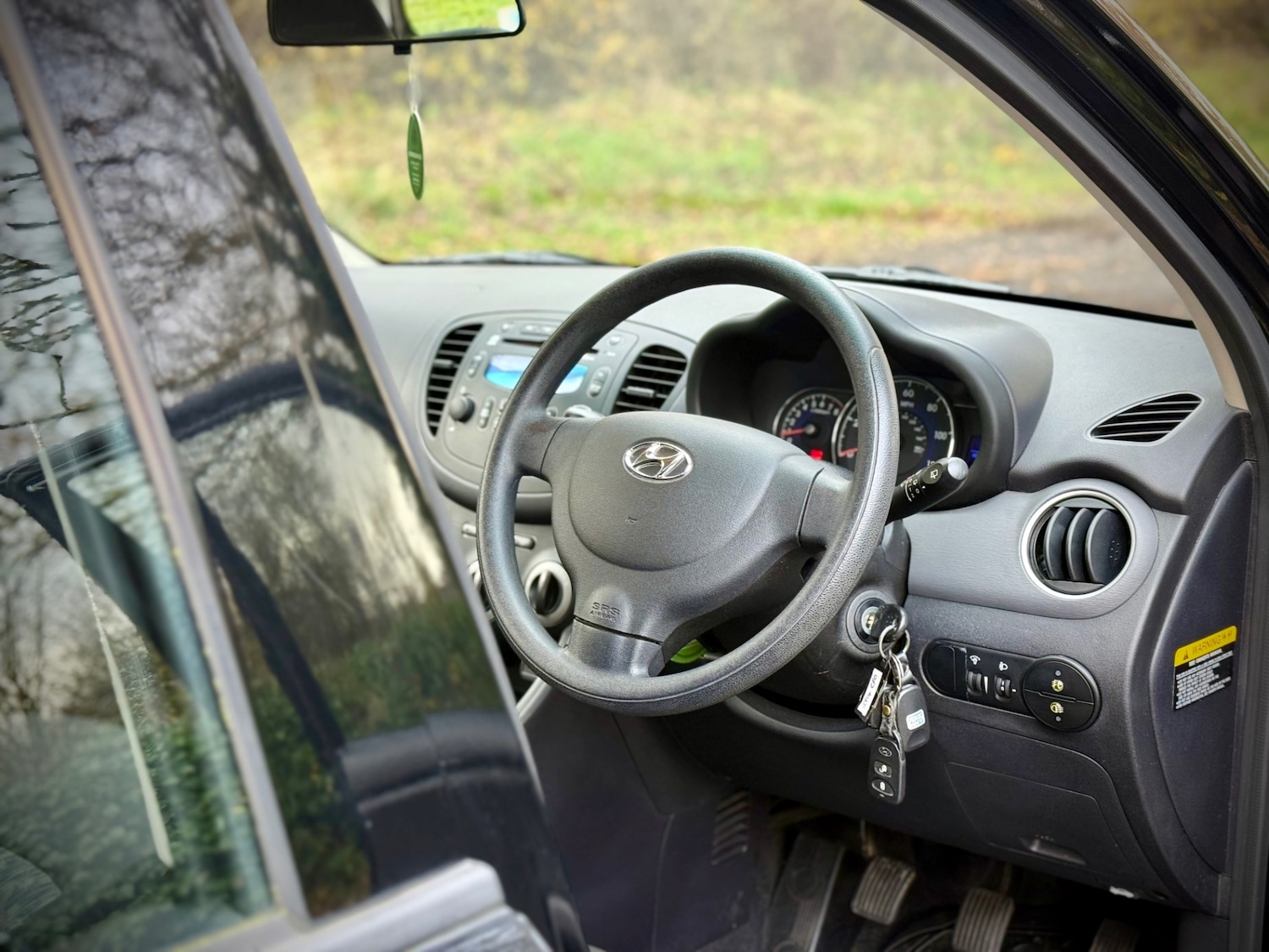 Used Hyundai i10 2014 for sale - 76854748: Photo 3