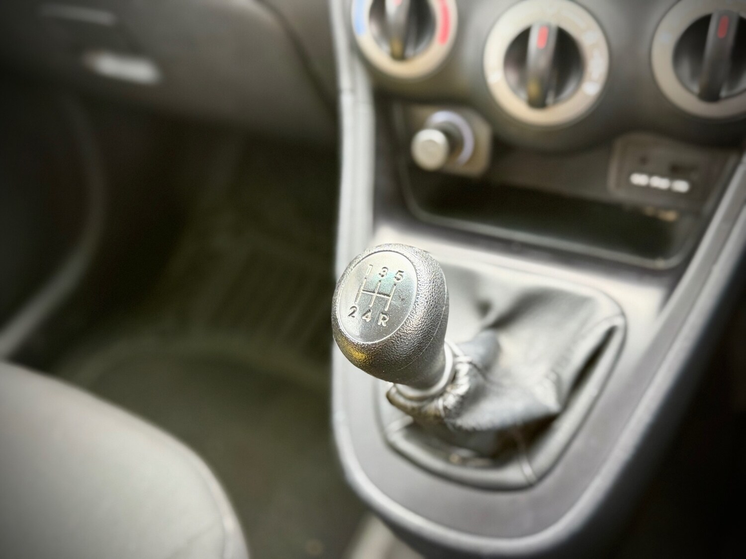 Used Hyundai i10 2014 for sale - 76854748: Photo 4