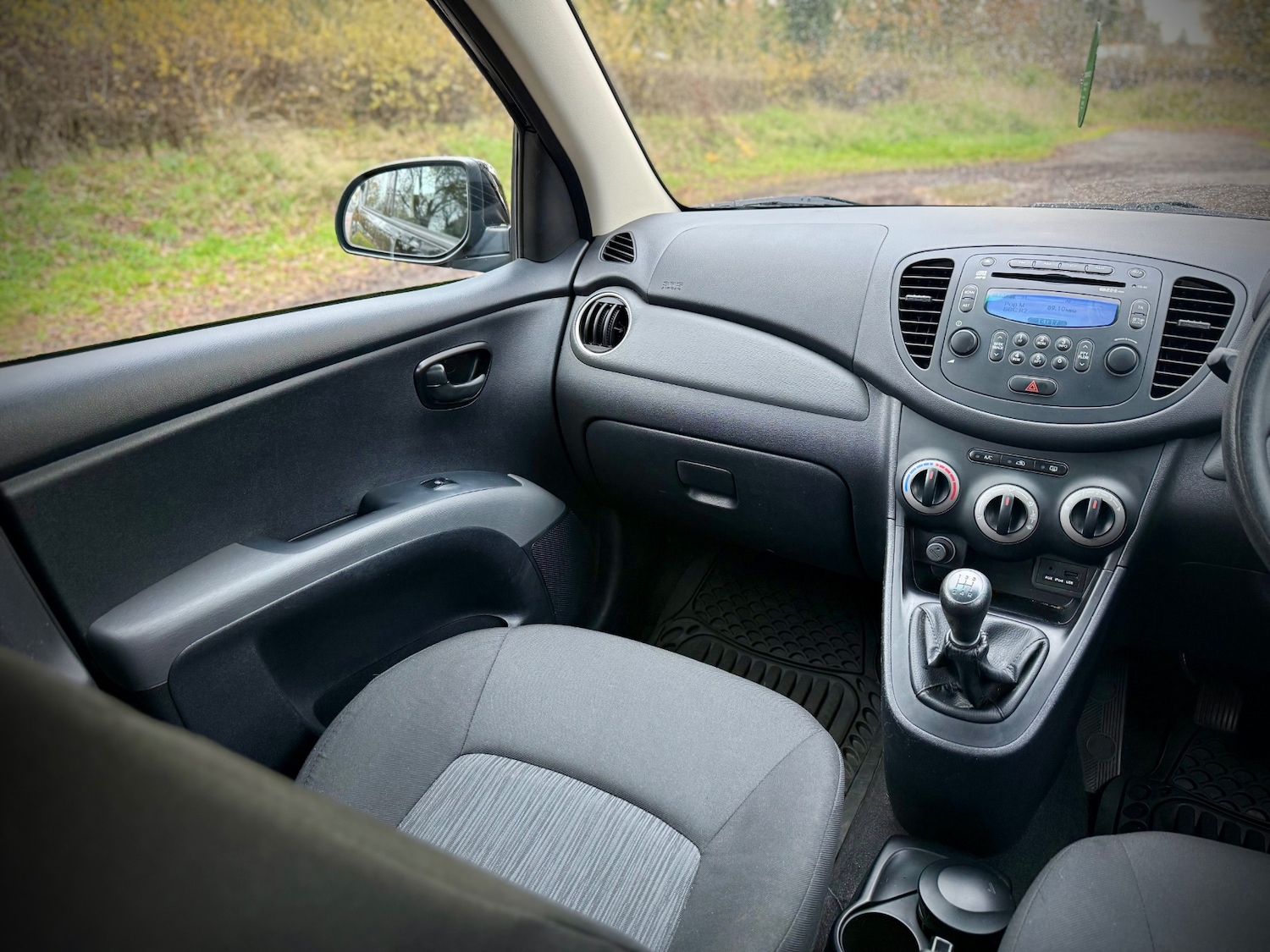 Used Hyundai i10 2014 for sale - 76854748: Photo 49