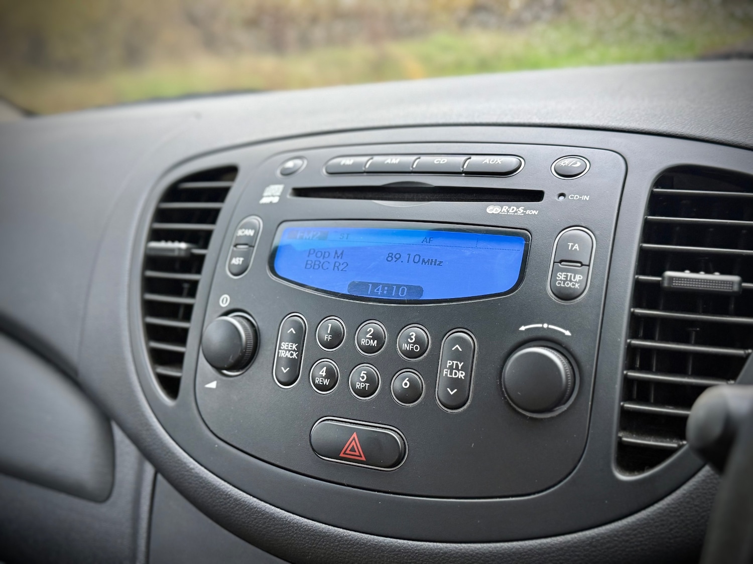 Used Hyundai i10 2014 for sale - 76854748: Photo 63