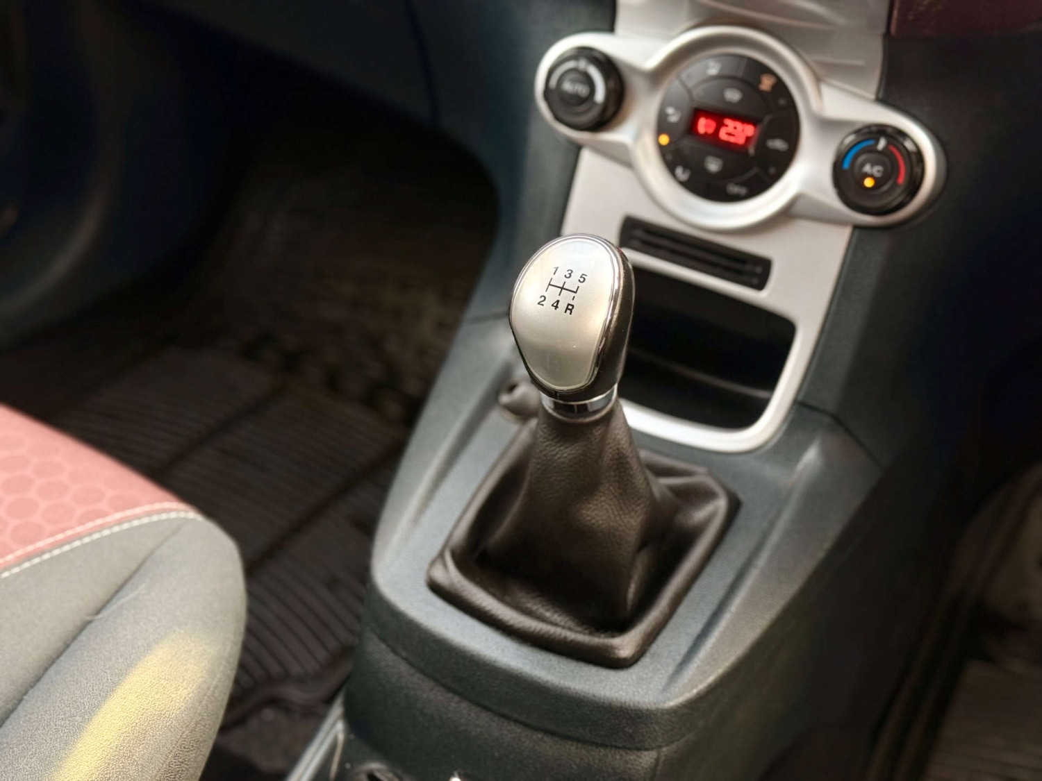 Used Ford Fiesta 2008 for sale - 77864558: Photo 4