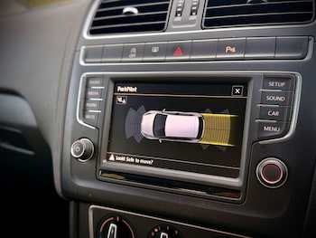 Used Volkswagen Polo 2015 for sale - 77319940: Photo