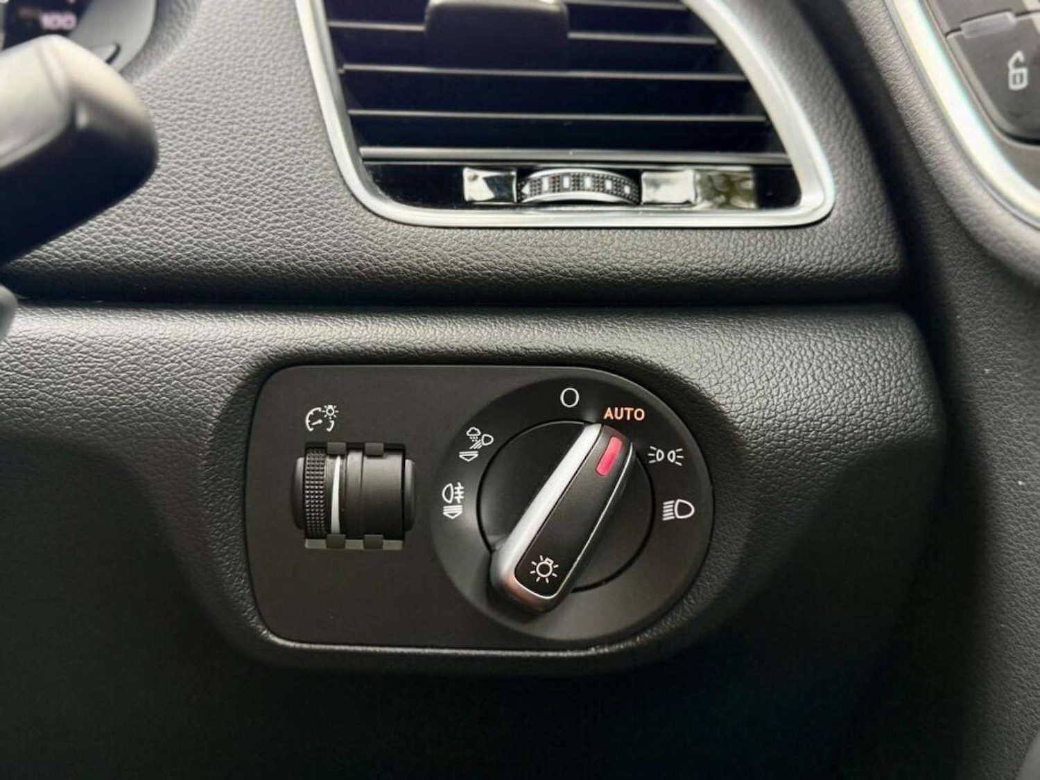 Used Audi Q3 2016 for sale - 77270967: Photo 80