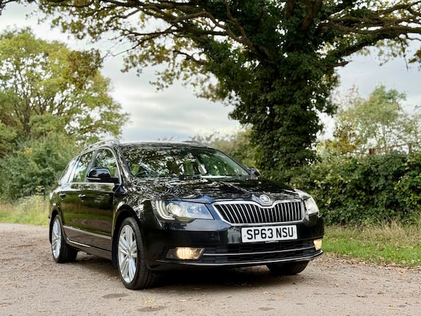 Used Skoda Superb 2013 for sale - 76225461: Photo 47
