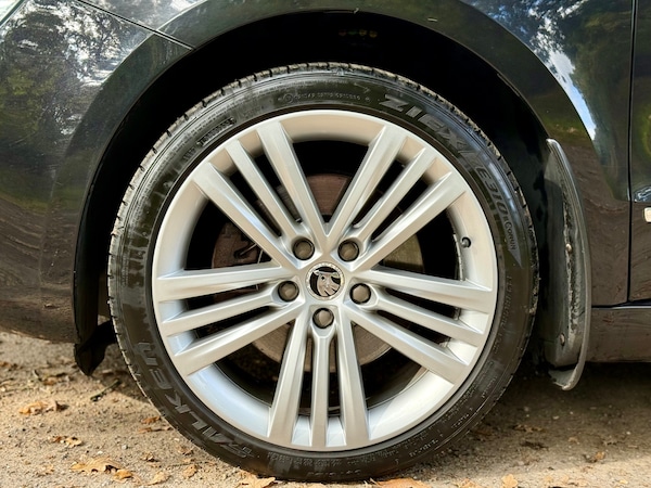 Used Skoda Superb 2013 for sale - 76225461: Photo 58