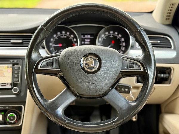 Used Skoda Superb 2013 for sale - 76225461: Photo 62