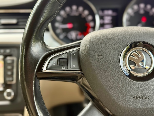 Used Skoda Superb 2013 for sale - 76225461: Photo 63