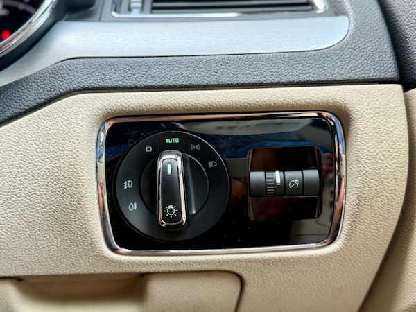 Used Skoda Superb 2013 for sale - 76225461: Photo 69
