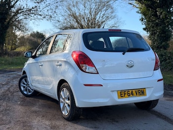 Used Hyundai i20 2014 for sale - 77403475: Photo