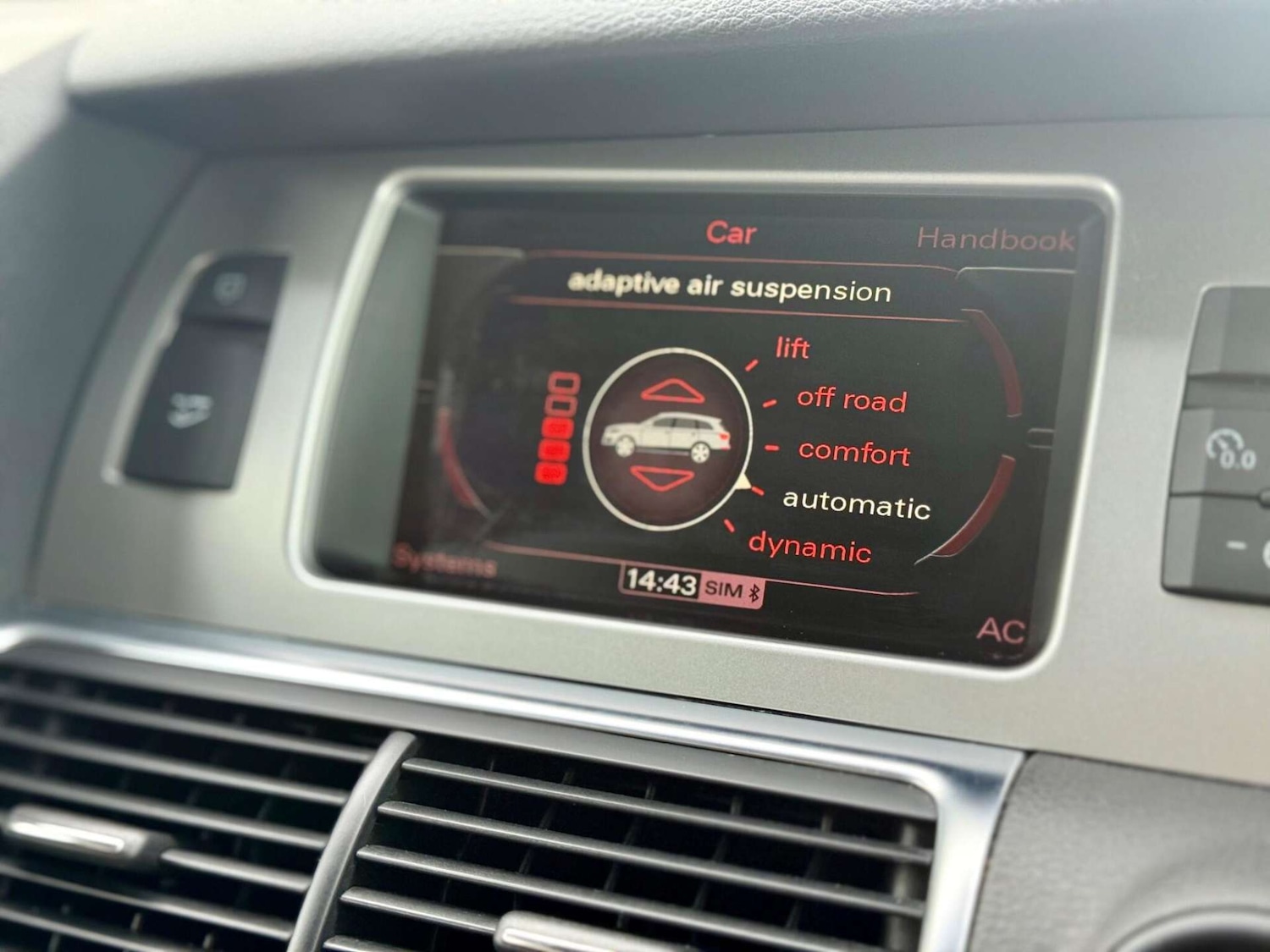 Used Audi Q7 2010 for sale - 77270961: Photo 27