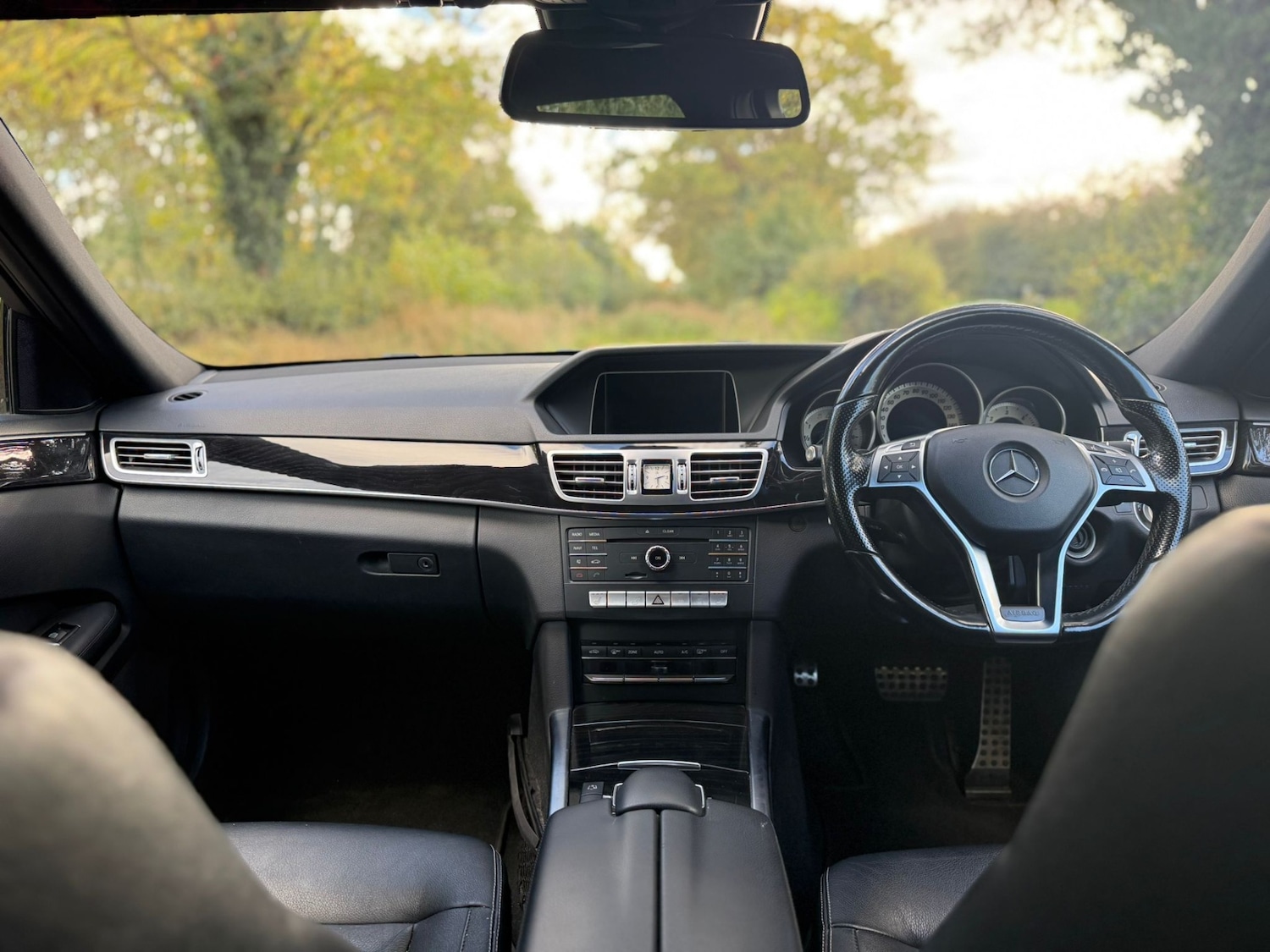 Used Mercedes-Benz E Class 2015 for sale - 76362883: Photo 15