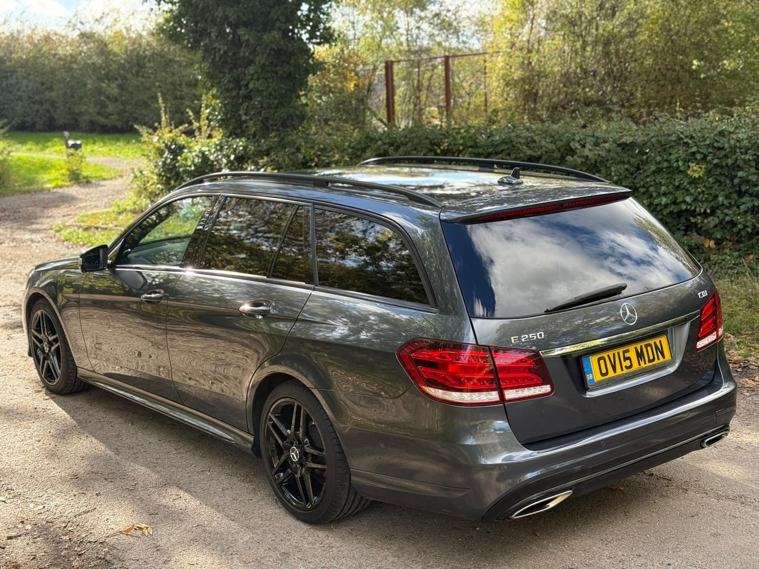 Used Mercedes-Benz E Class 2015 for sale - 76362883: Photo 27