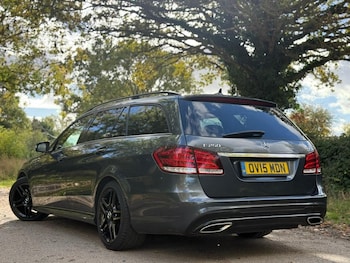 Used Mercedes-Benz E Class 2015 for sale - 76362883: Photo