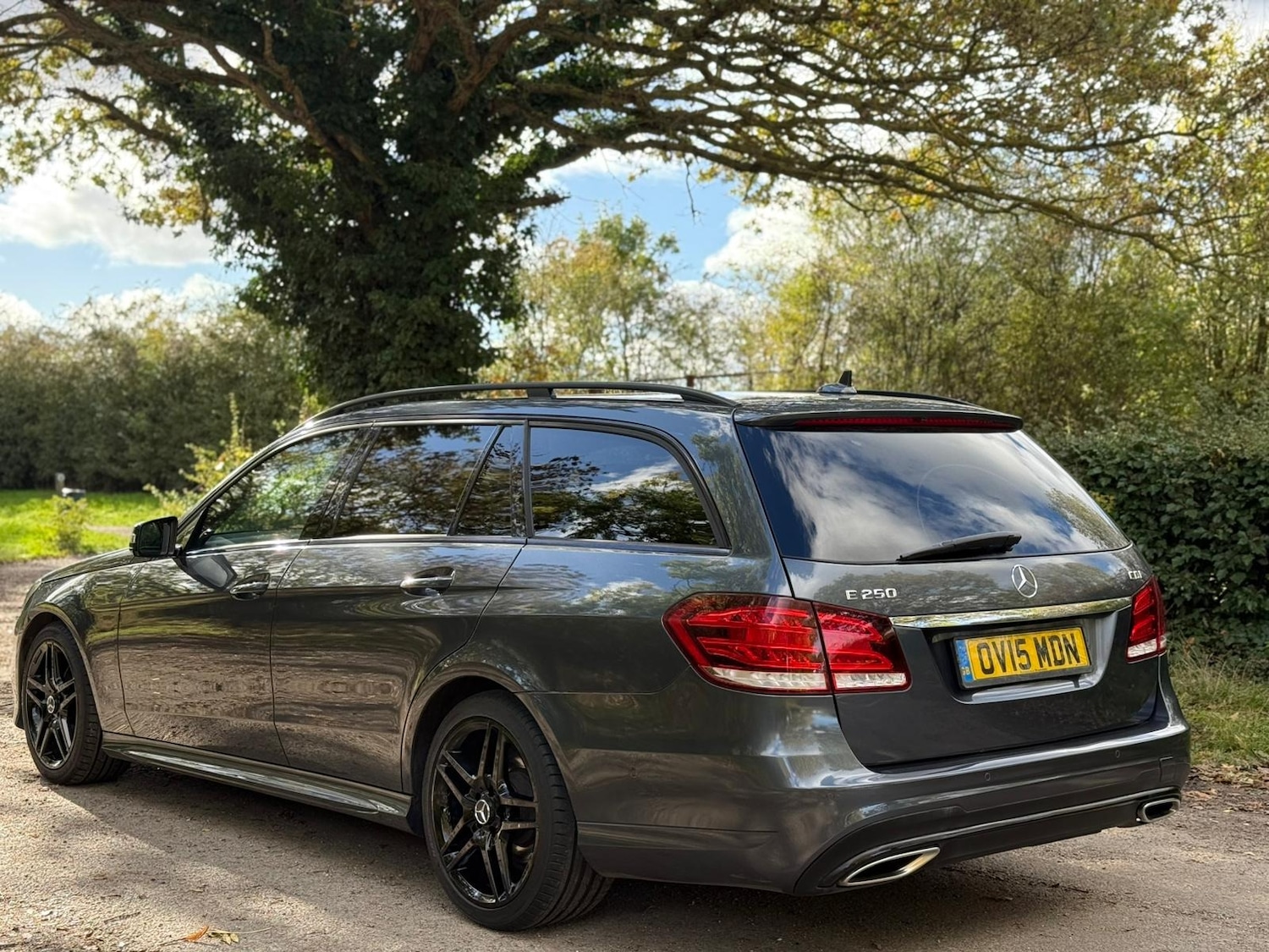 Used Mercedes-Benz E Class 2015 for sale - 76362883: Photo 34