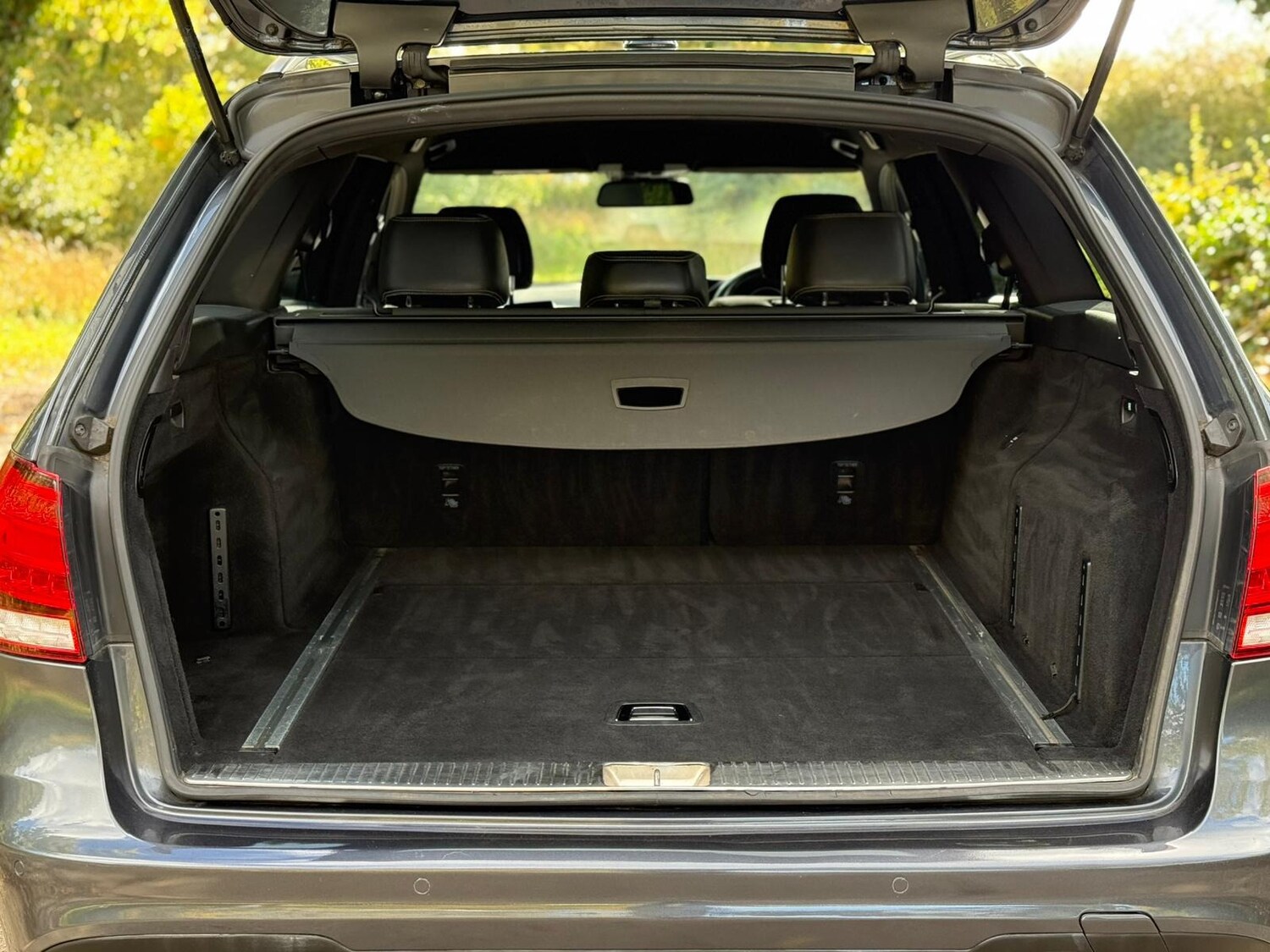 Used Mercedes-Benz E Class 2015 for sale - 76362883: Photo 49