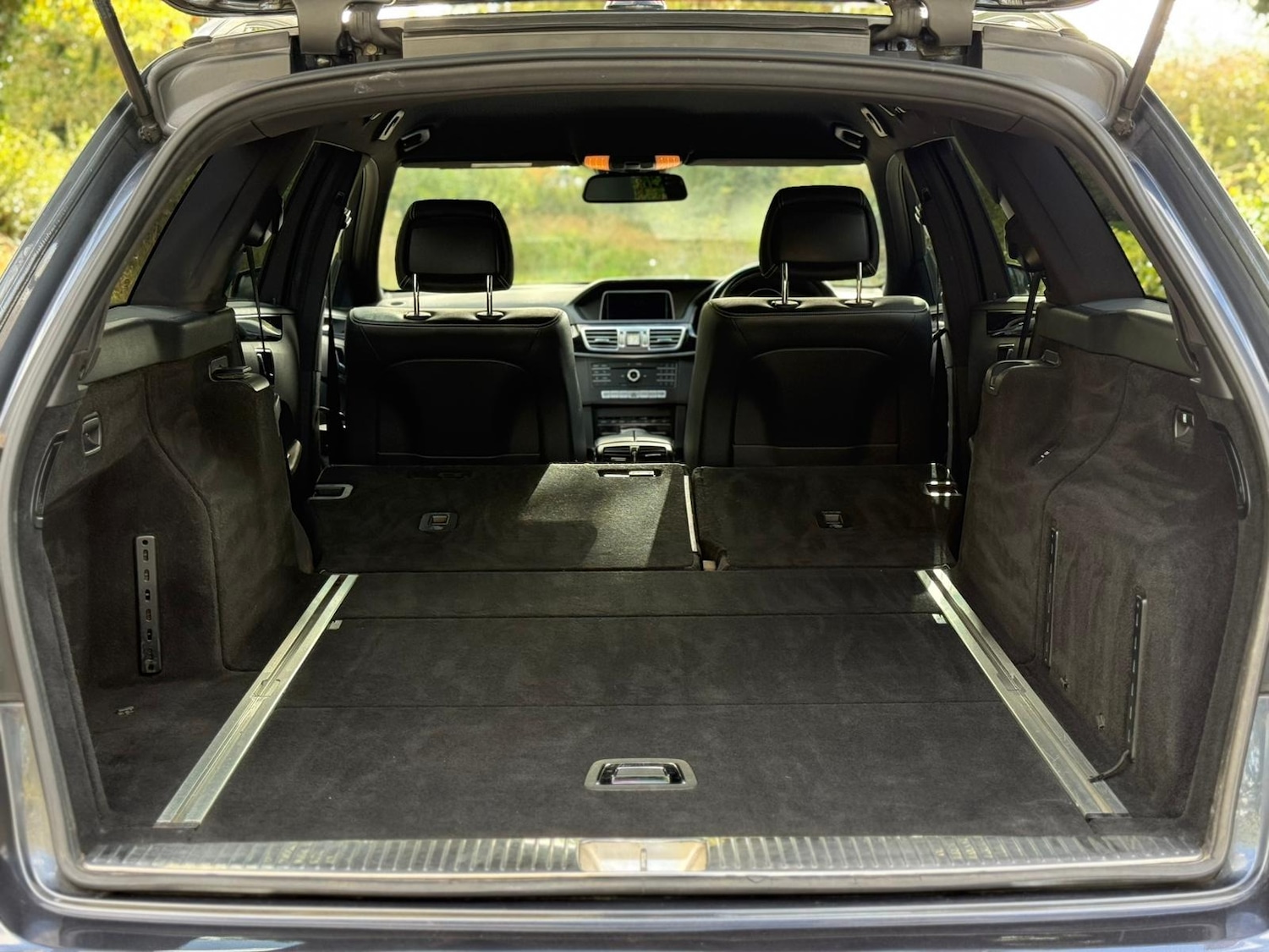 Used Mercedes-Benz E Class 2015 for sale - 76362883: Photo 50