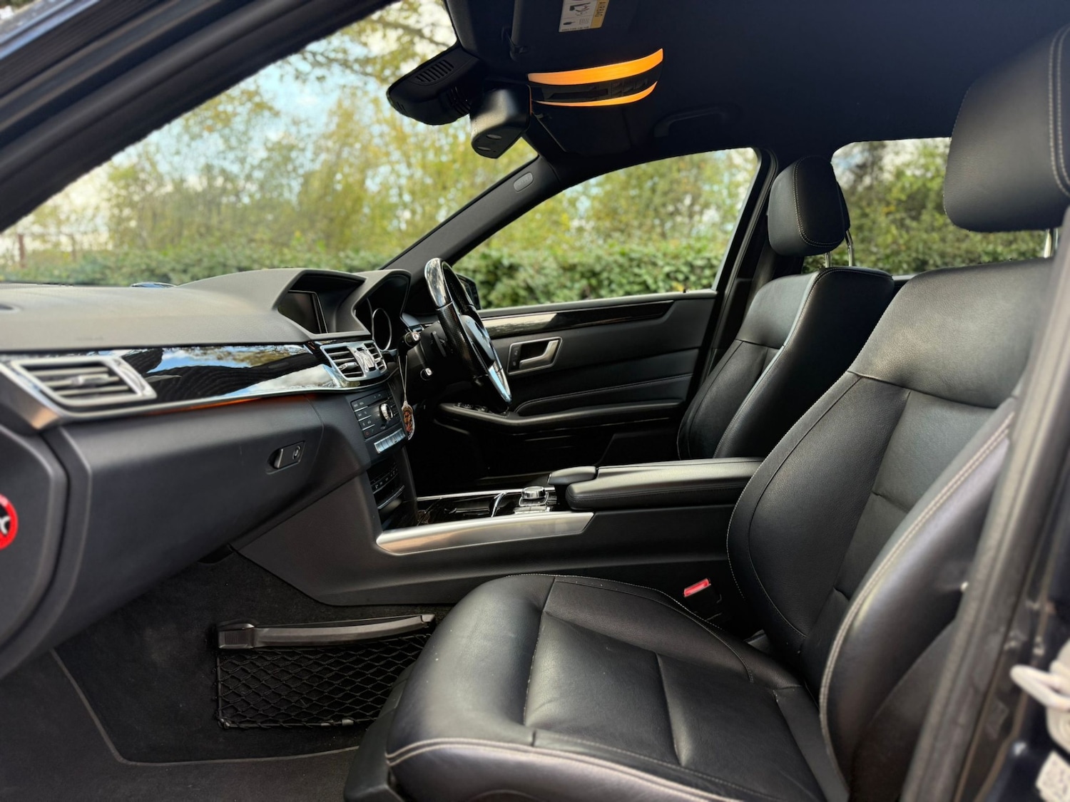 Used Mercedes-Benz E Class 2015 for sale - 76362883: Photo 61