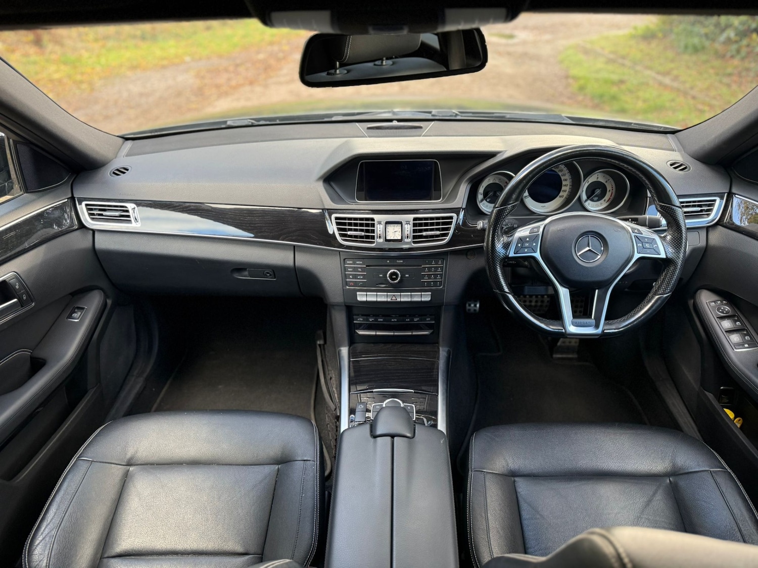 Used Mercedes-Benz E Class 2015 for sale - 76362883: Photo 70