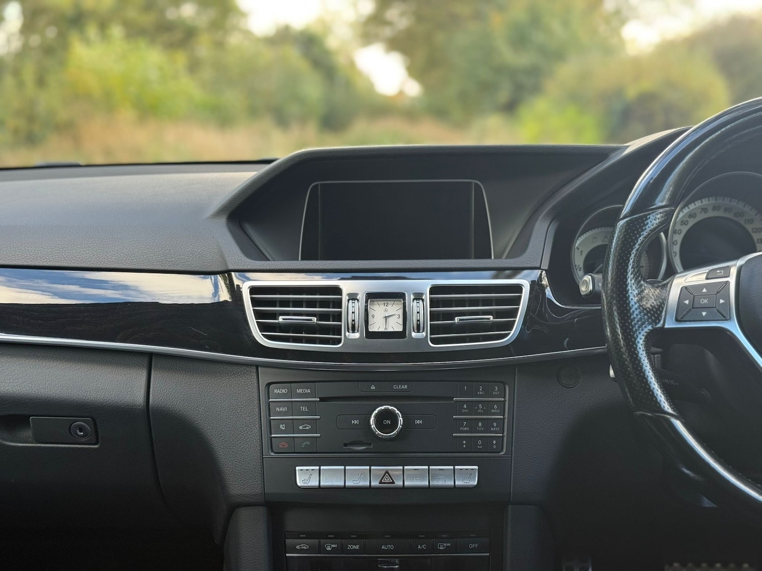 Used Mercedes-Benz E Class 2015 for sale - 76362883: Photo 71