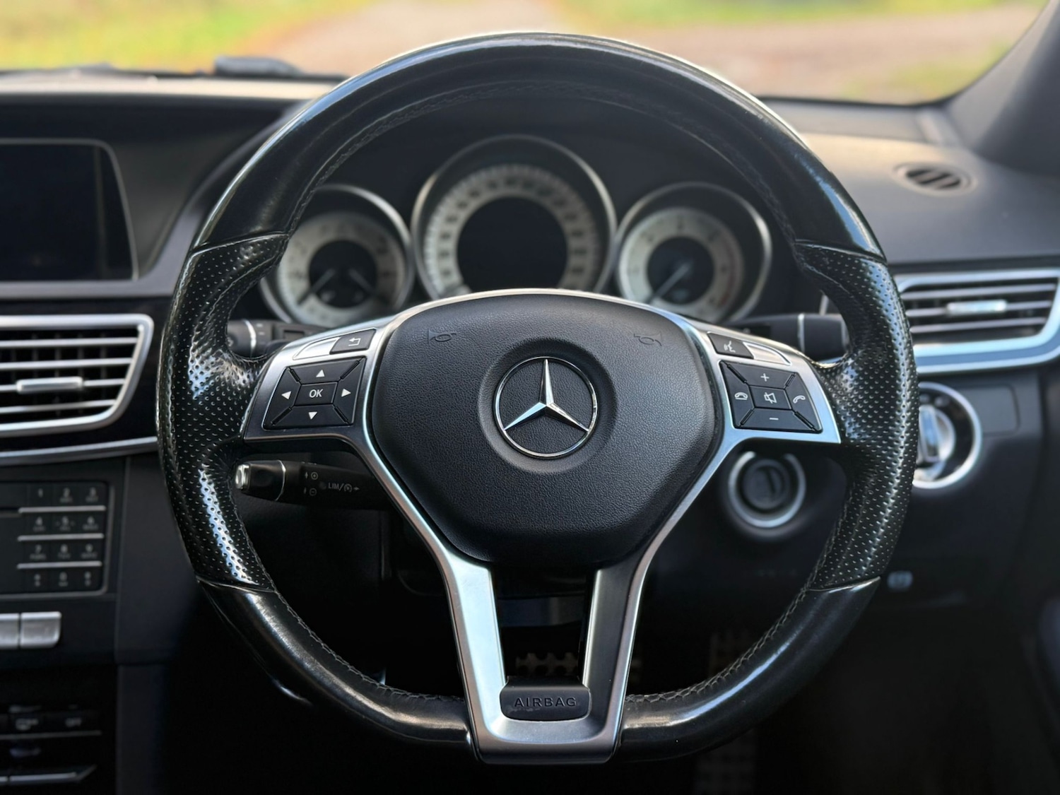 Used Mercedes-Benz E Class 2015 for sale - 76362883: Photo 72