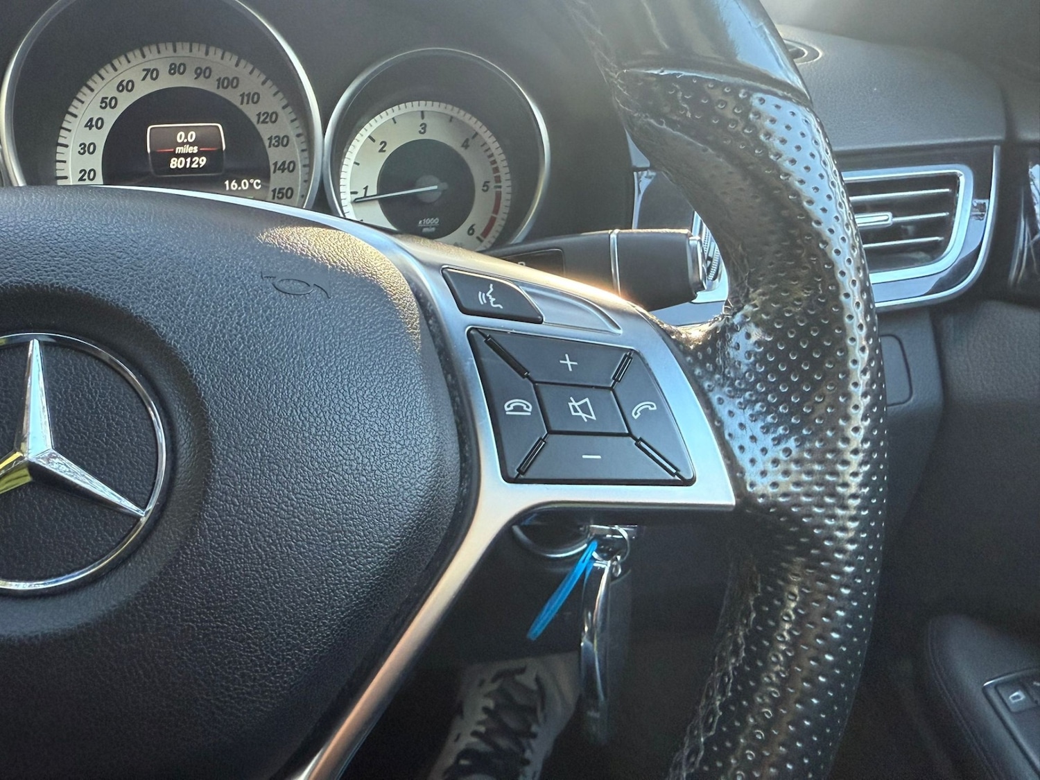 Used Mercedes-Benz E Class 2015 for sale - 76362883: Photo 74