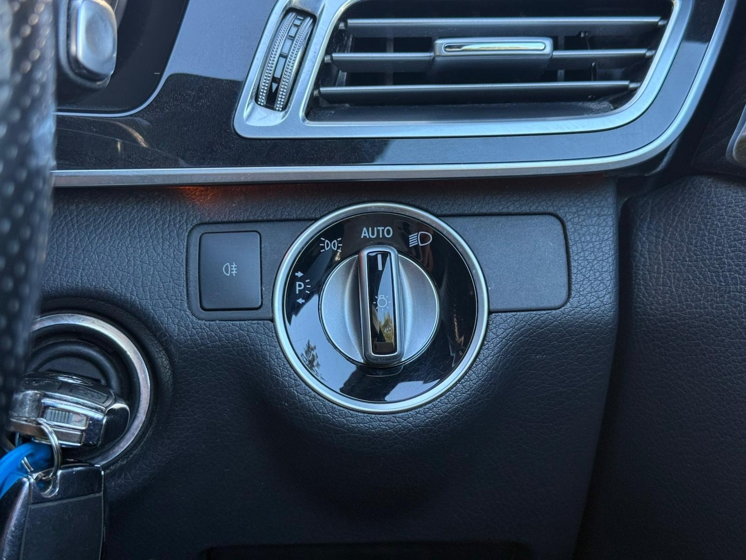 Used Mercedes-Benz E Class 2015 for sale - 76362883: Photo 77