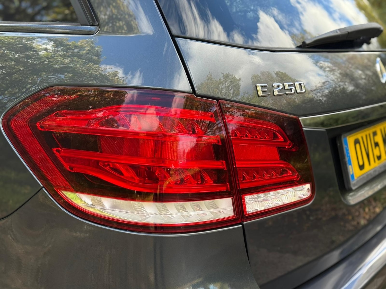 Used Mercedes-Benz E Class 2015 for sale - 76362883: Photo 8