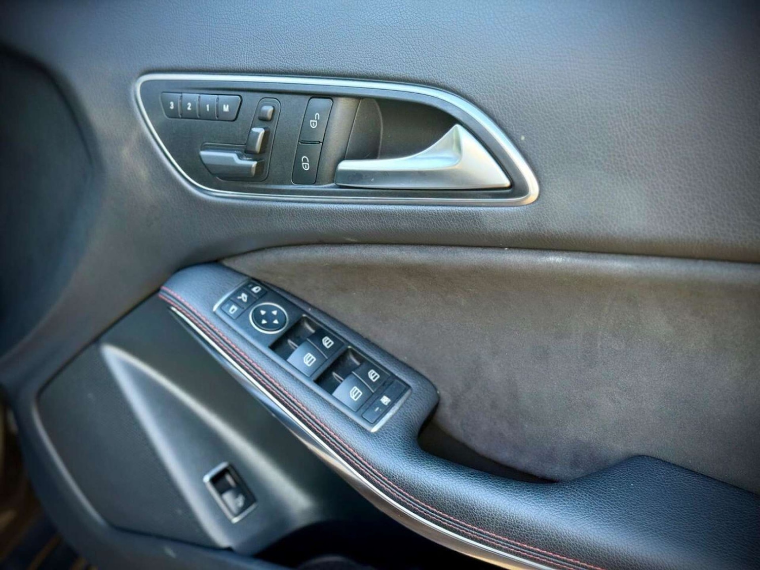 Used Mercedes-Benz GLA 2016 for sale - 77270965: Photo 95