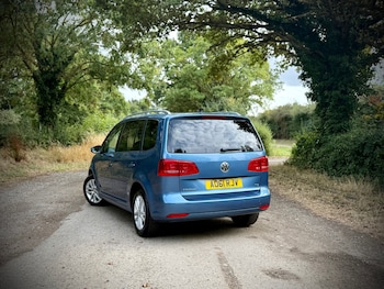 Used Volkswagen Touran 2012 for sale - 75711579: Photo