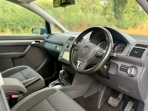 Used Volkswagen Touran 2012 for sale - 75711579: Photo 3
