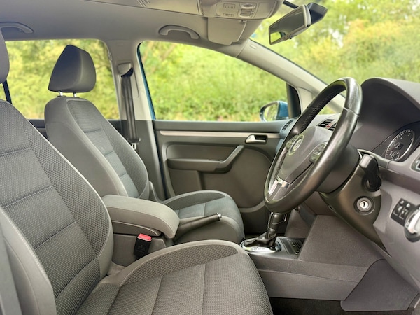 Used Volkswagen Touran 2012 for sale - 75711579: Photo 46