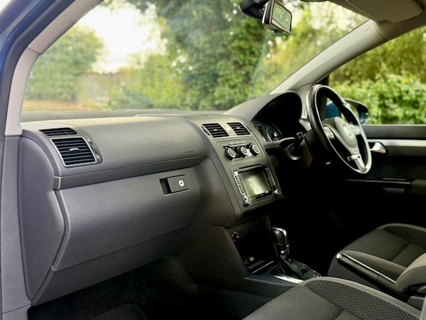 Used Volkswagen Touran 2012 for sale - 75711579: Photo 50
