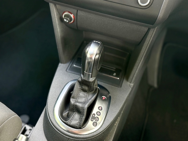 Used Volkswagen Touran 2012 for sale - 75711579: Photo 5