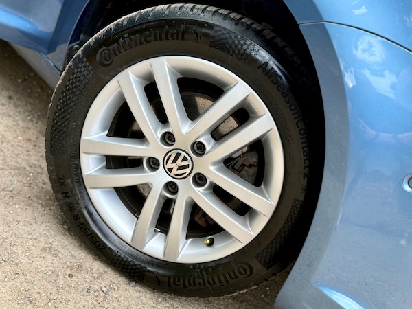 Used Volkswagen Touran 2012 for sale - 75711579: Photo 8