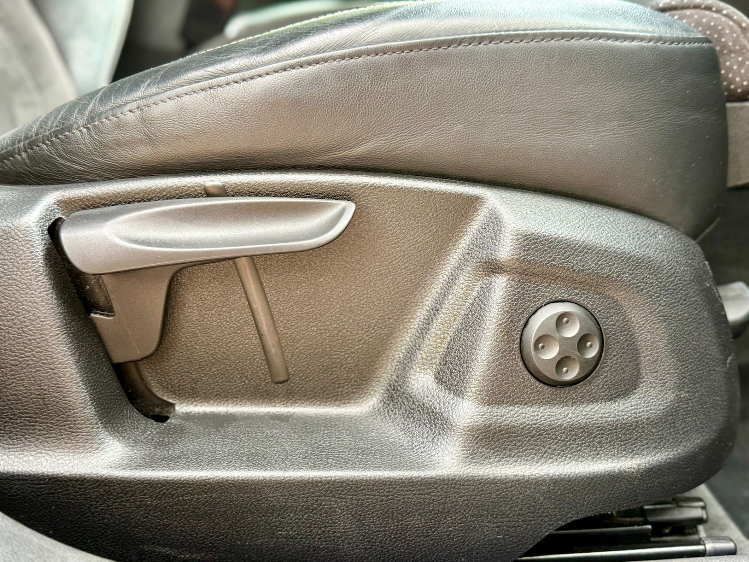 Used Audi Q3 2016 for sale - 76750331: Photo 65