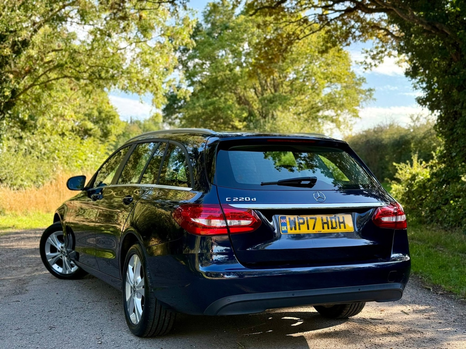 Used Mercedes-Benz C Class 2017 for sale - 76751993: Photo 2